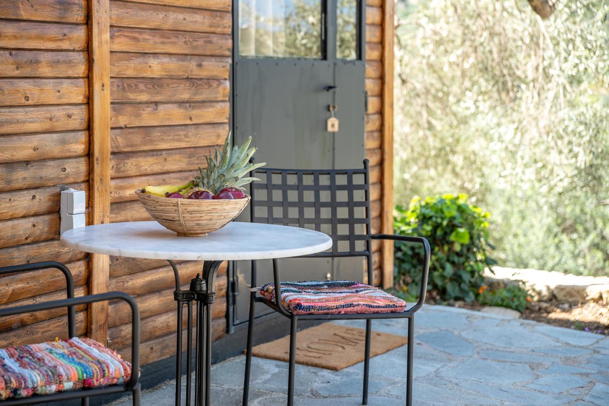Wooden House Apartments Kalathenai Екстериор снимка