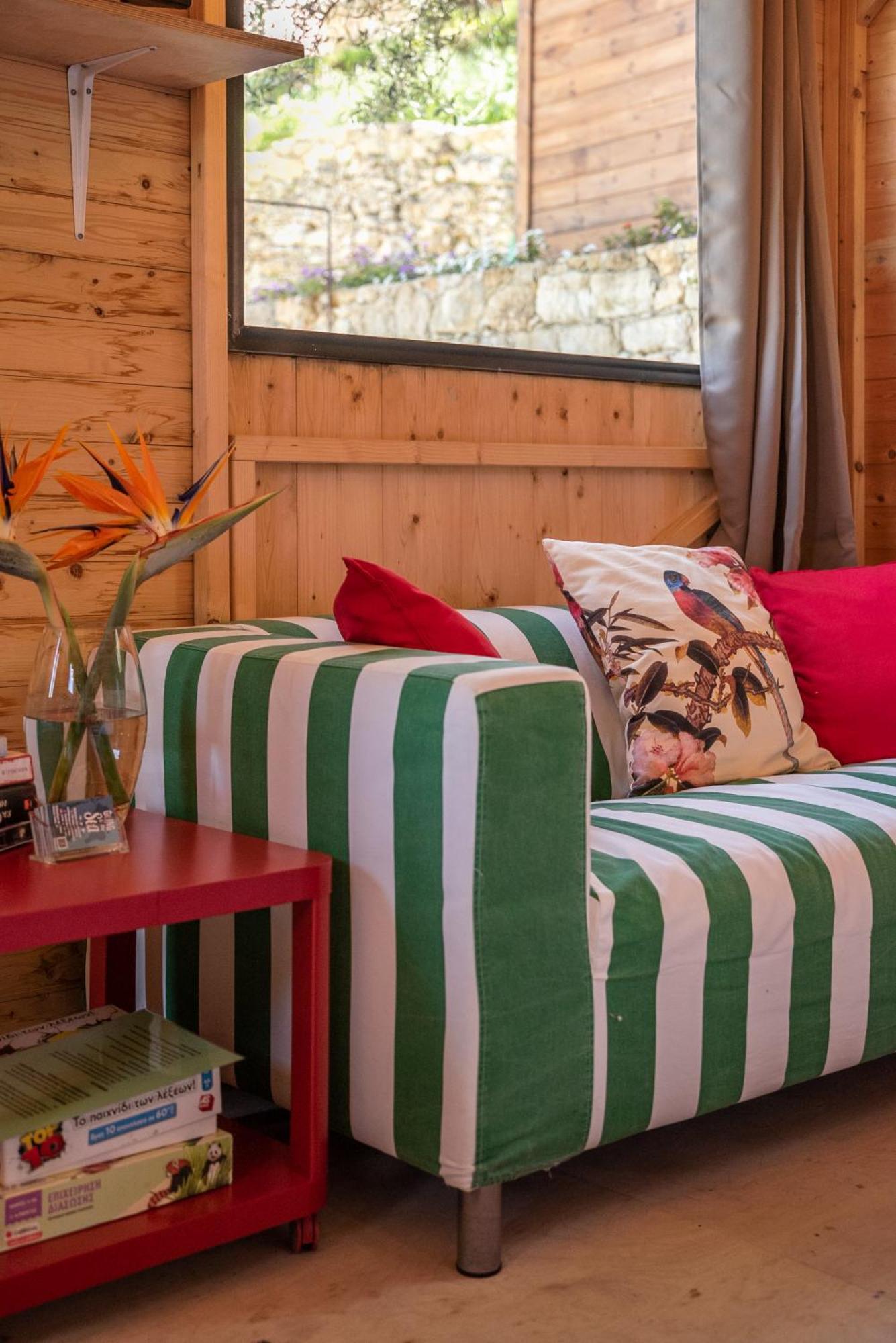 Wooden House Apartments Kalathenai Екстериор снимка