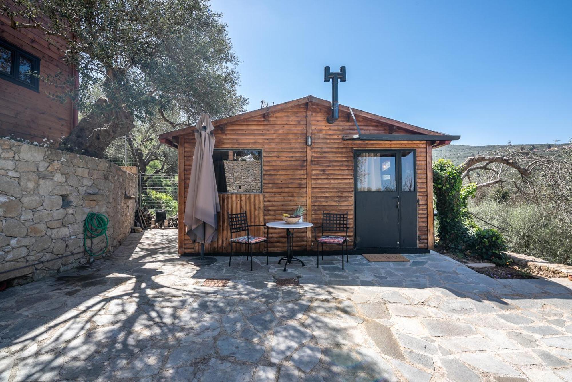 Wooden House Apartments Kalathenai Екстериор снимка