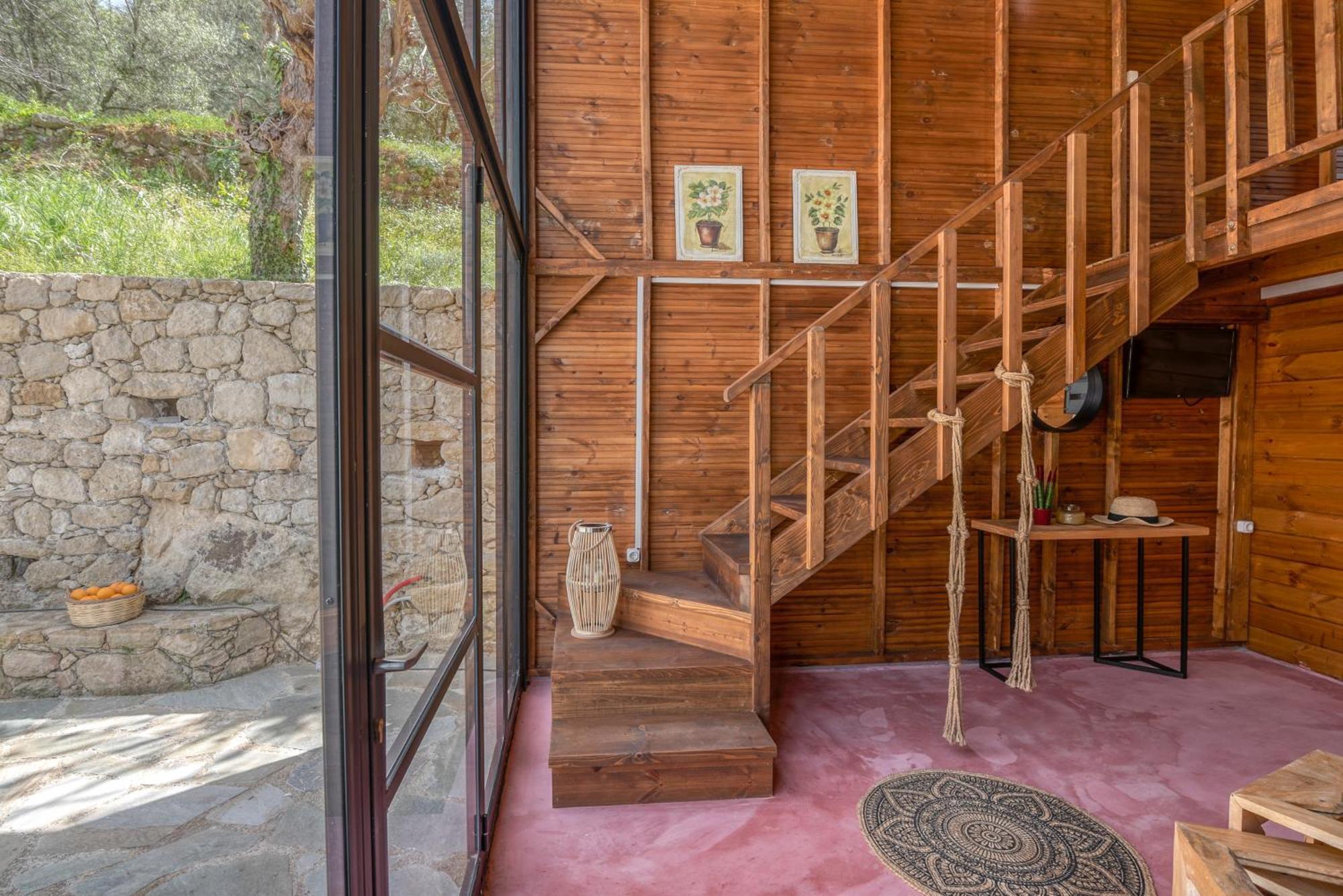 Wooden House Apartments Kalathenai Екстериор снимка
