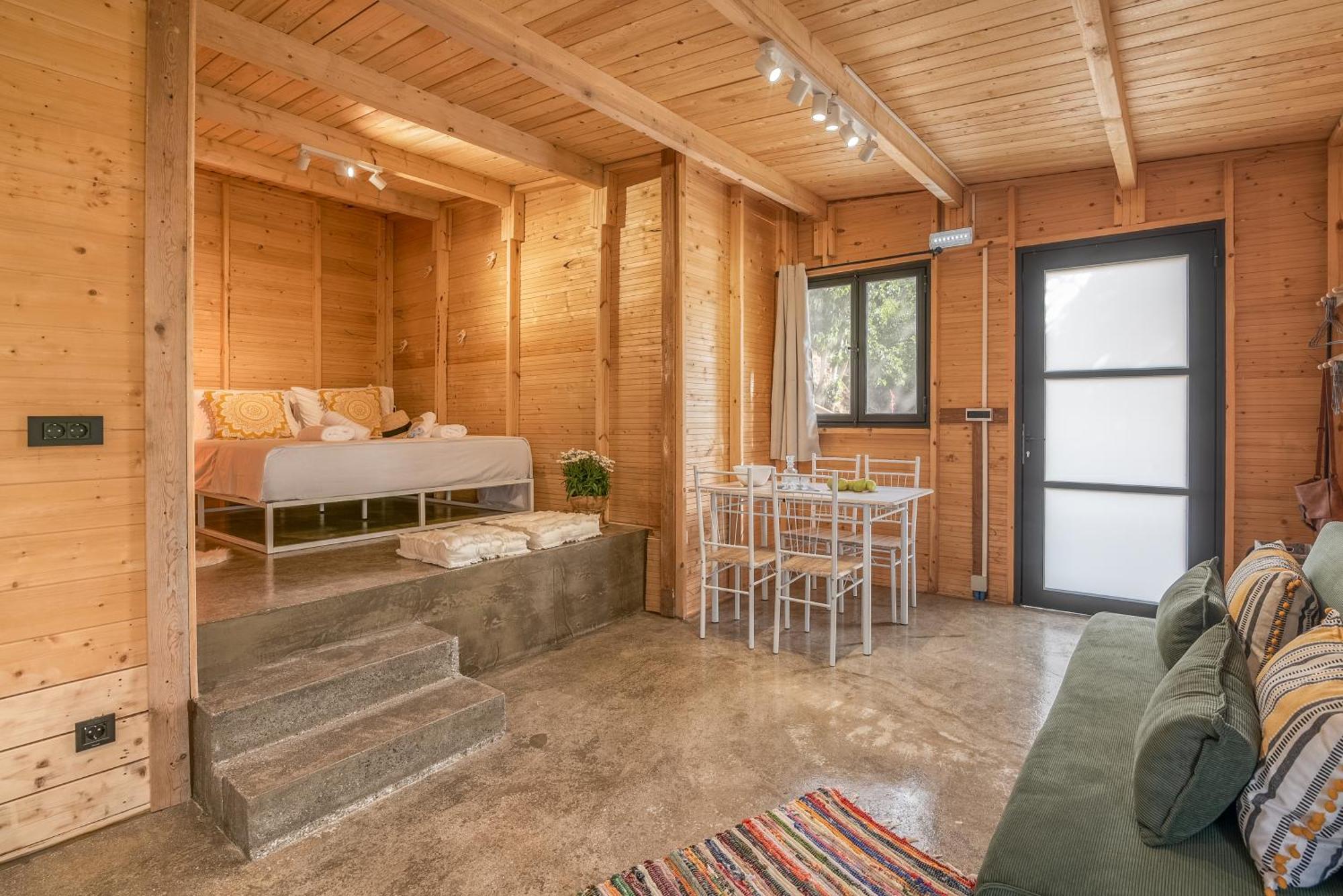 Wooden House Apartments Kalathenai Екстериор снимка